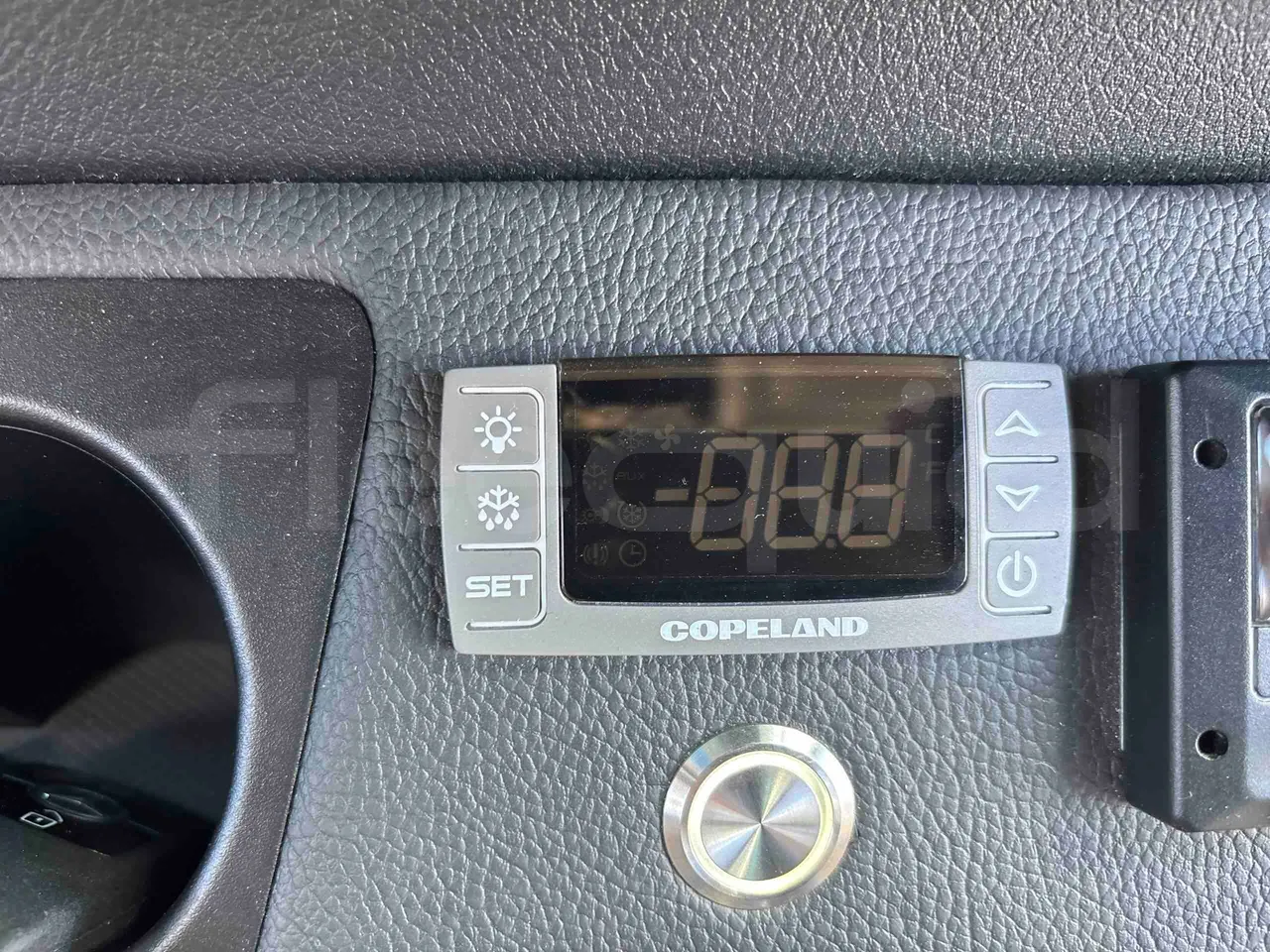Mercedes-Benz Sprinter - Onboard Device 1