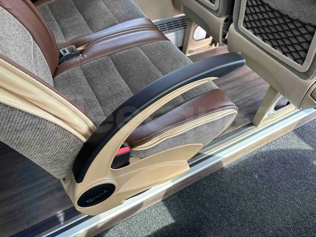Mercedes-Benz Sprinter - Armrest