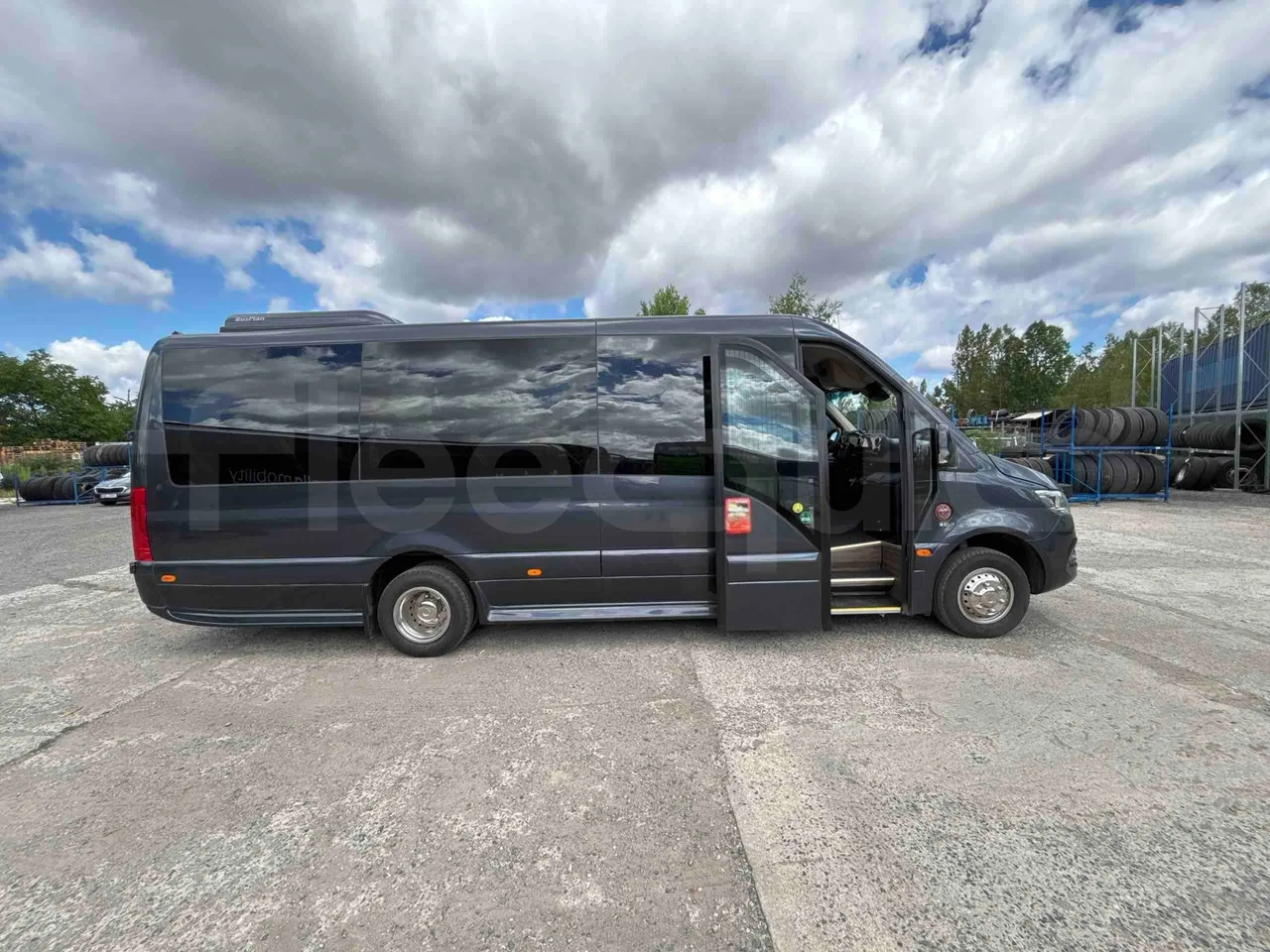 Mercedes-Benz Sprinter - Right Side Doors Open