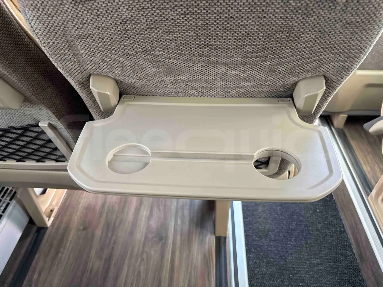 Mercedes-Benz Sprinter - Table