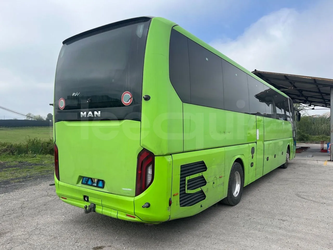 Man Lion's Coach C Joacb - Euro6 - 338kW - 13.100mt - 3/4 right rear doors closed