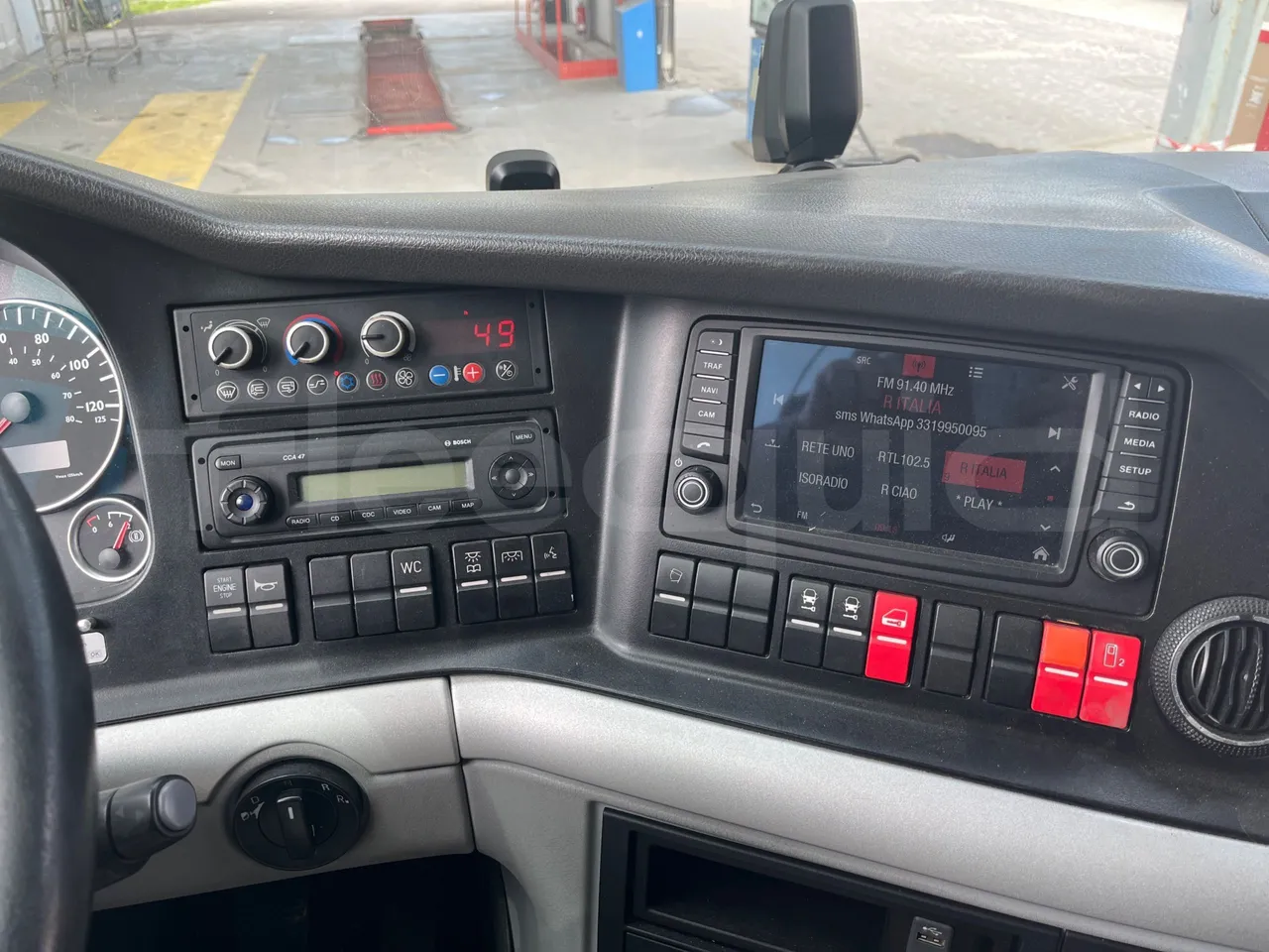 Man Lion's Coach C Joacb - Euro6 - 338kW - 13.100mt - onboard devices 1