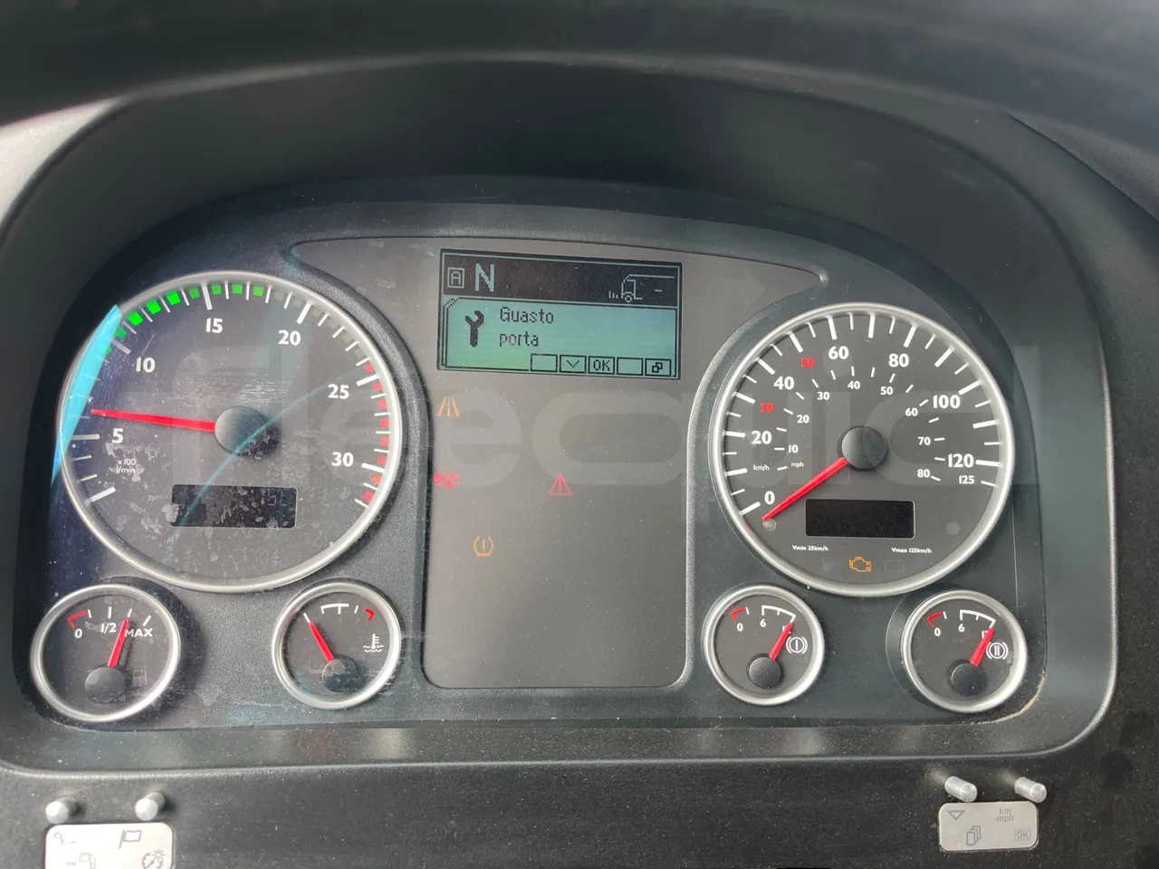 Man Lion's Coach C Joacb - Euro6 - 338kW - 13.100mt - dashboard lights on