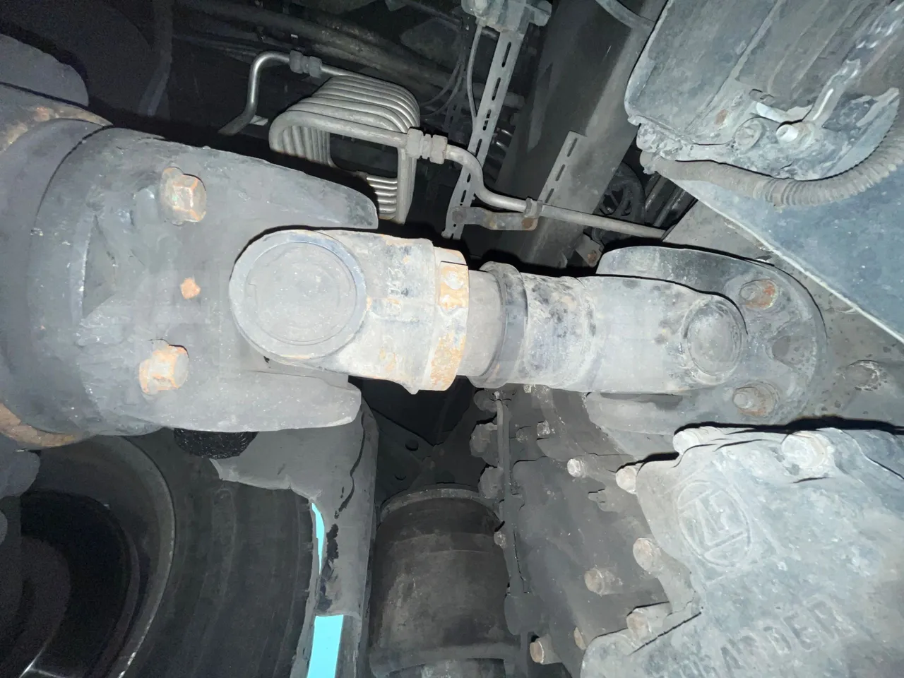 Man Lion's Coach C Joacb - Euro6 - 338kW - 13.100mt - driveshaft photo