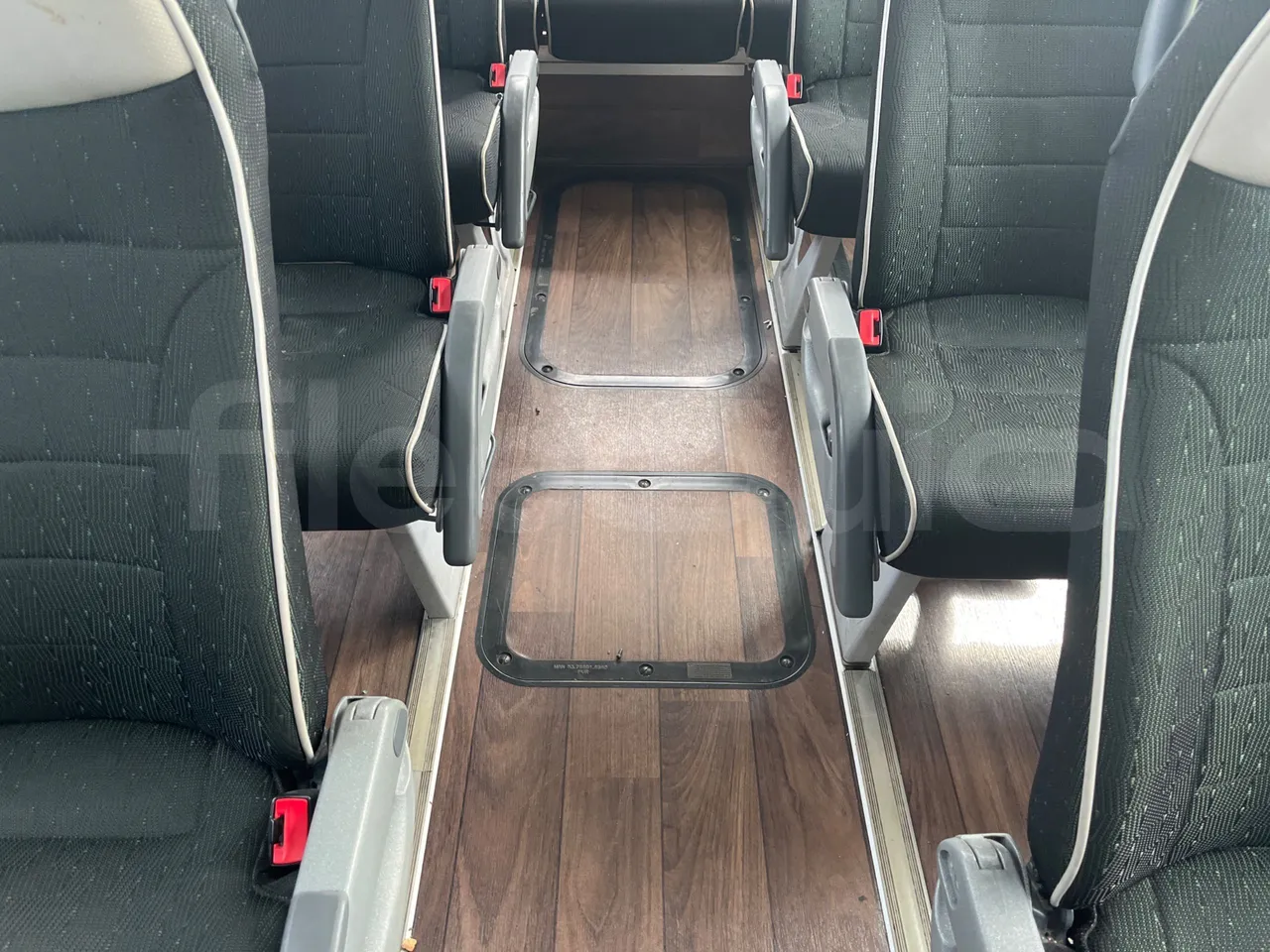 Man Lion's Coach C Joacb - Euro6 - 338kW - 13.100mt - floor hatches photo