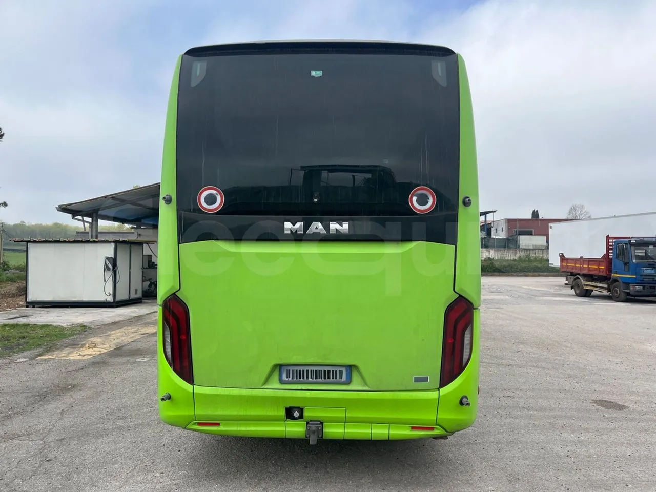 Man Lion's Coach C Joacb - Euro6 - 338kW - 13.100mt - rear hatch closed