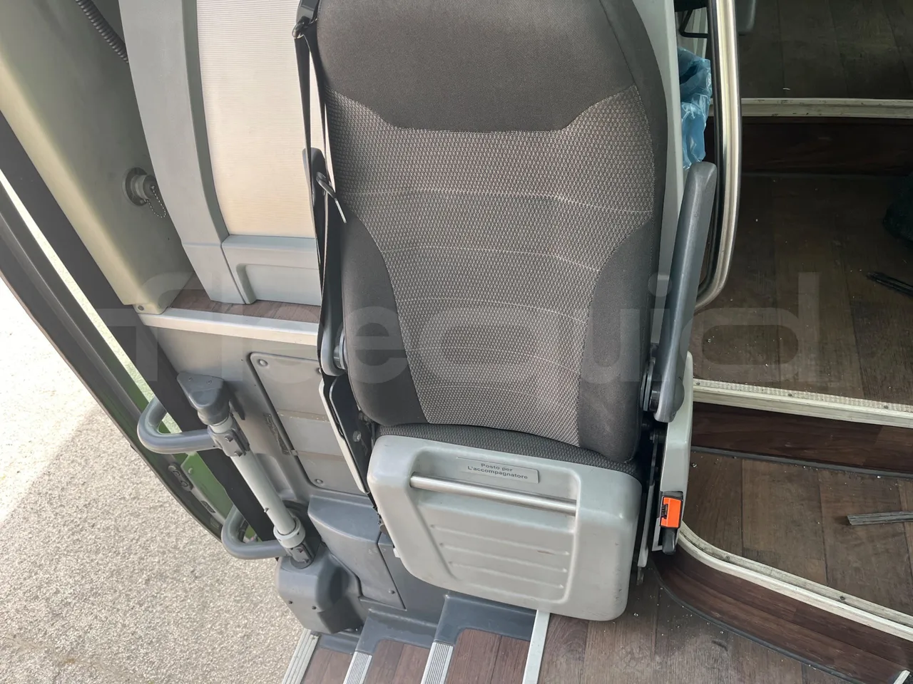 Man Lion's Coach C Joacb - Euro6 - 338kW - 13.100mt - hostess seat photo