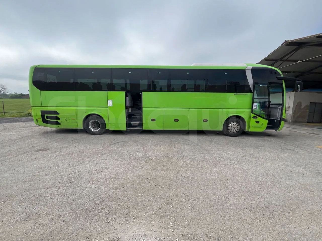 Man Lion's Coach C Joacb - Euro6 - 338kW - 13.100mt - right side doors open