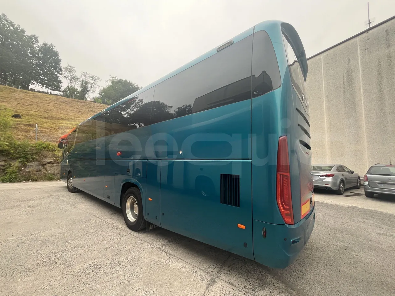 Irizar i6s - 3/4 Rear Left Side