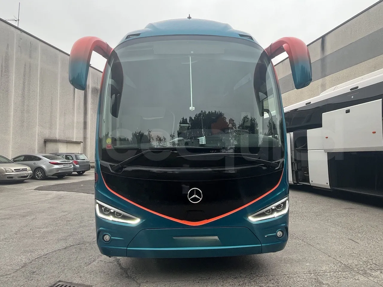 Irizar i6s - Front
