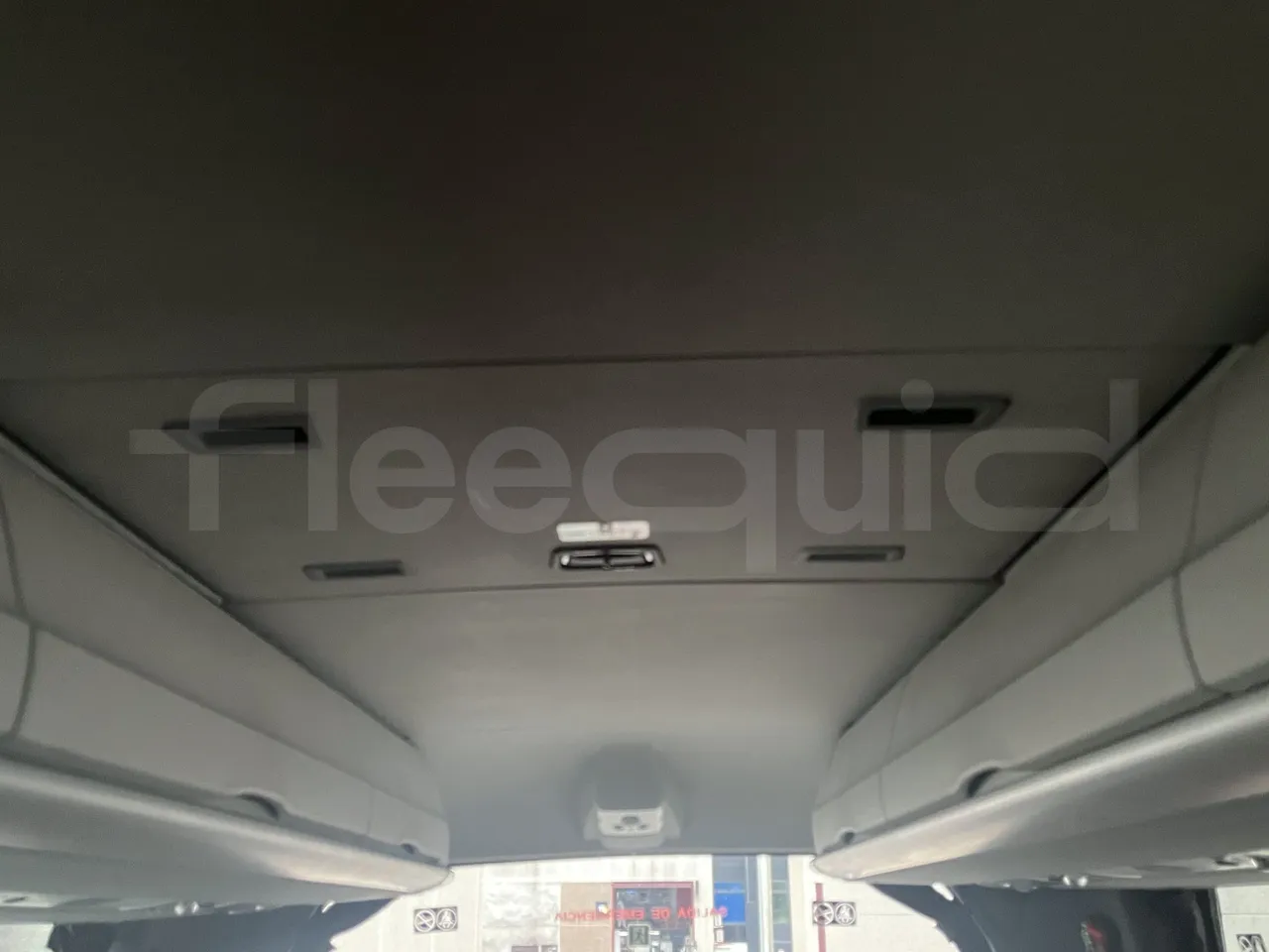 Irizar i6s - Roof Hatch 1