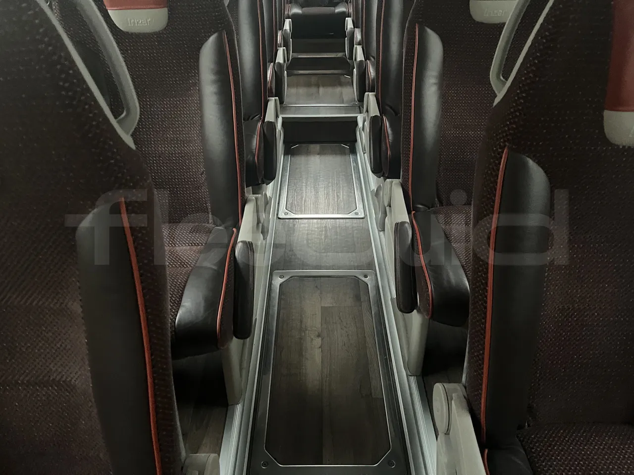 Irizar i6s - Roof Hatch 3