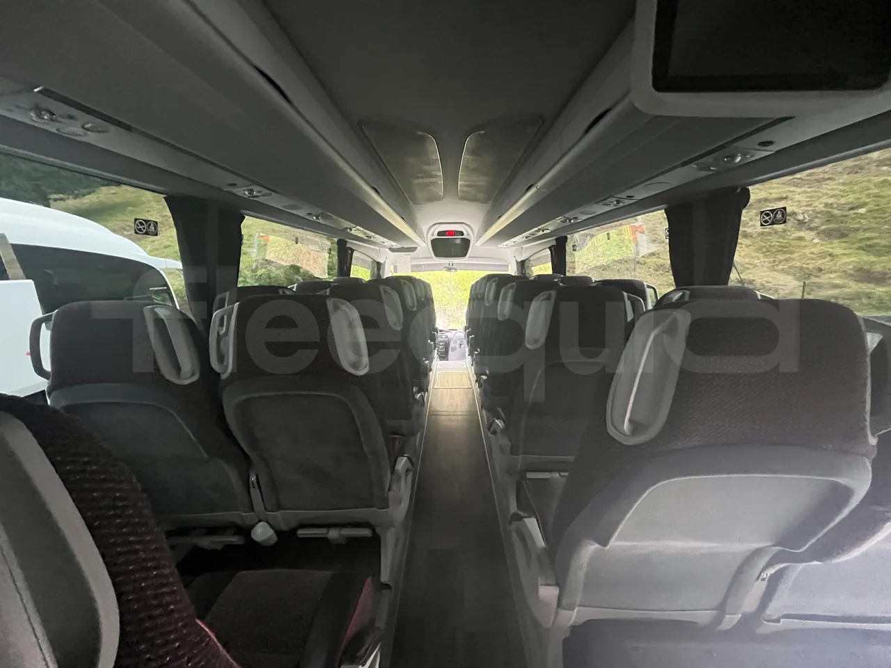 Irizar i6s - Forward Seats From Middle Position