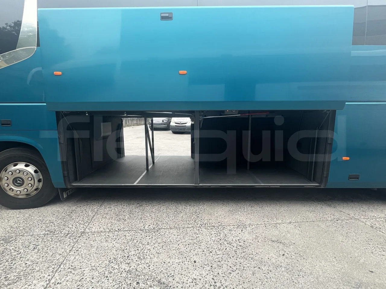 Irizar i6s - Luggage Rack Left Side