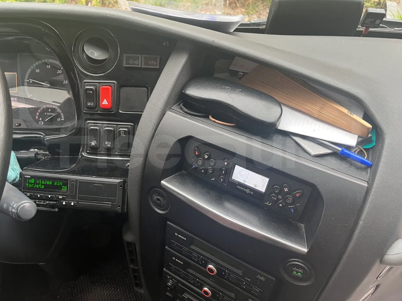 Irizar i6s - Onboard Device 3 Left Side