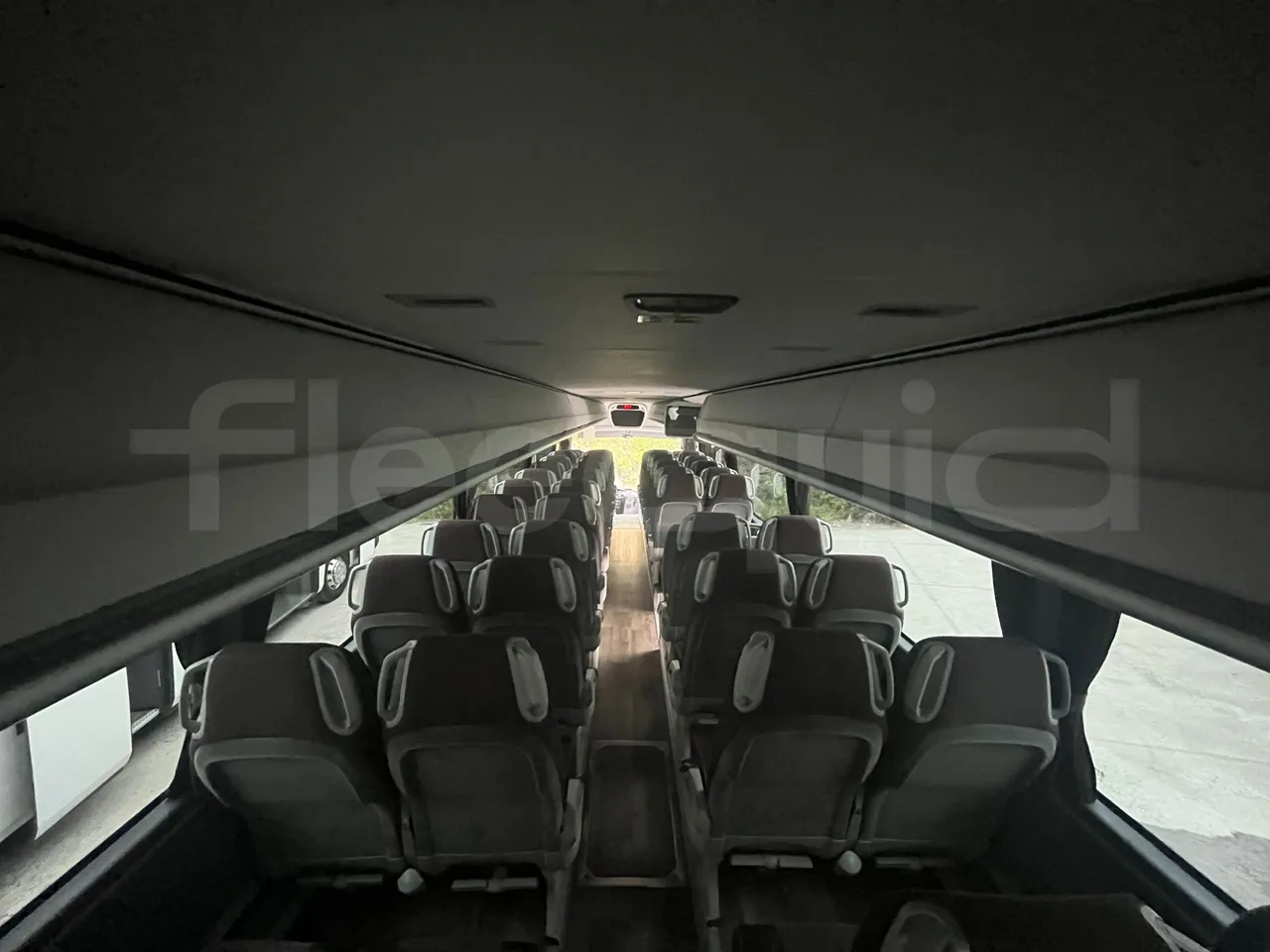 Irizar i6s - Overhead Compartments