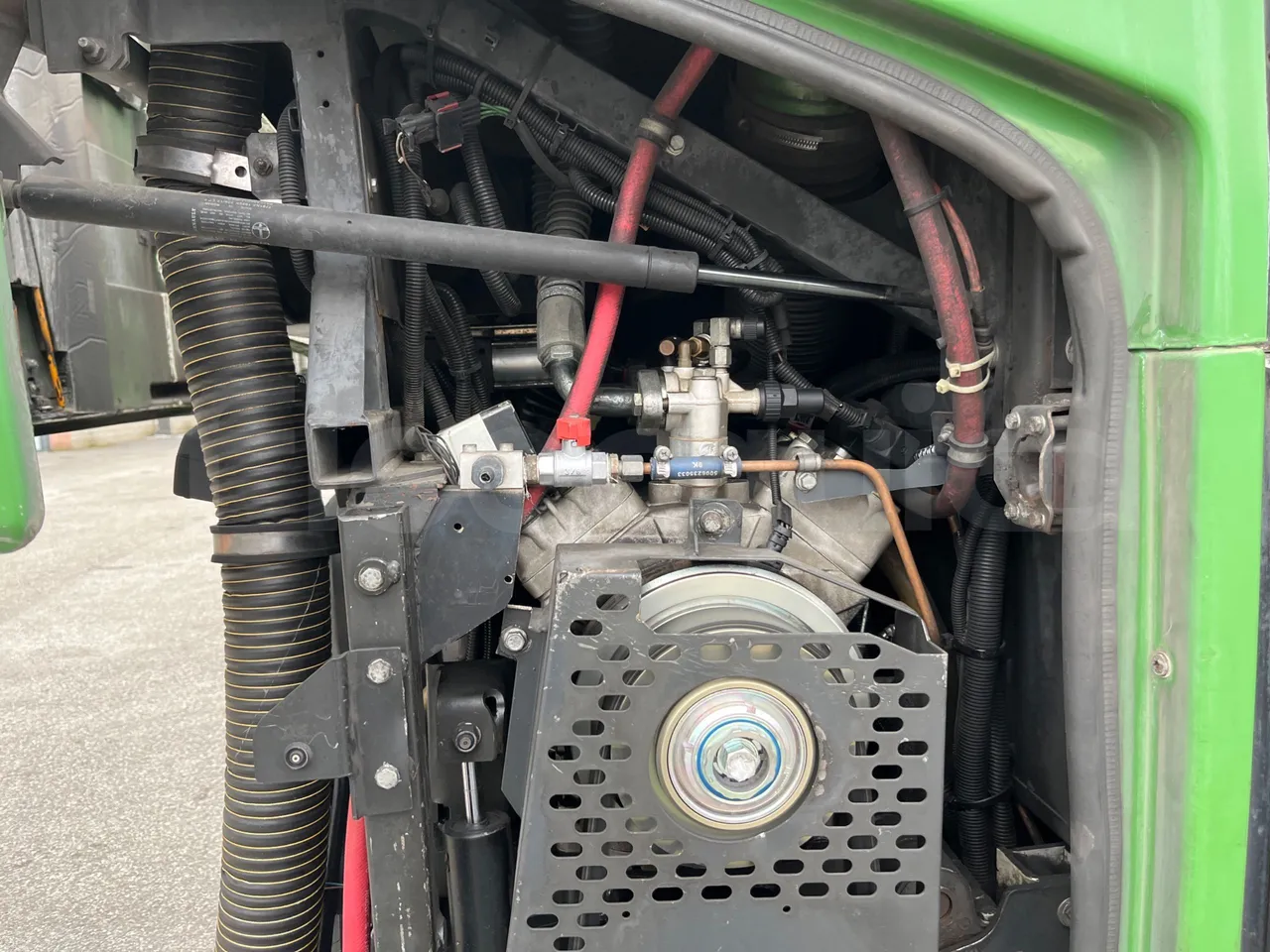 Irisbus Citelis PS09D1 PS09D1-98  - Euro5 - 213kW - 11.990mt - air conditioning compressor