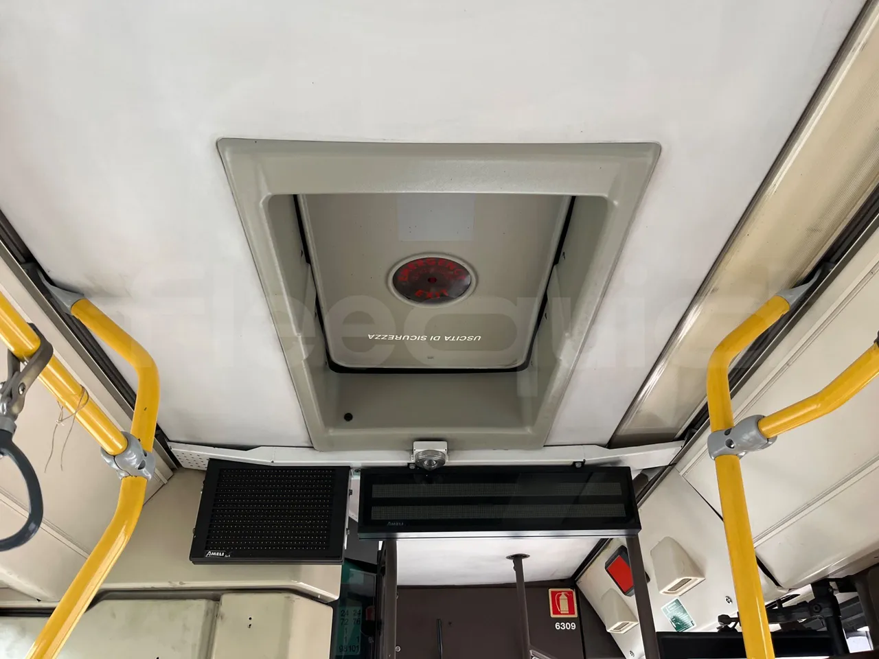 Irisbus Citelis PS09D1 PS09D1-98  - Euro5 - 213kW - 11.990mt - roof hatch 2