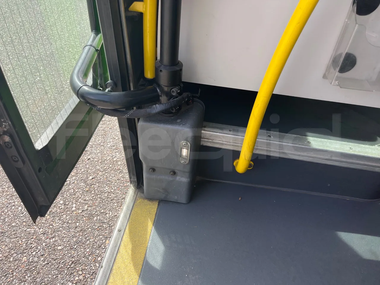 Iveco Crossway CBLE4/00 - EUR6 - 265kW - 12.150m - door mechanism photo