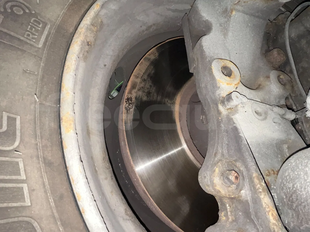 Iveco Crossway CBLE4/00 - EUR6 - 265kW - 12.150m - front discs left