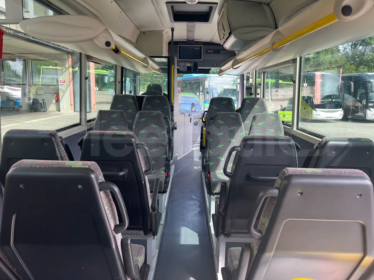 Iveco Crossway CBLE4/00 - EUR6 - 265kW - 12.150m - forward view all seats last row height