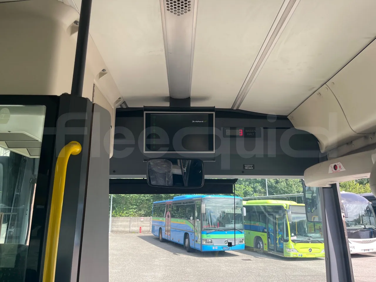 Iveco Crossway CBLE4/00 - EUR6 - 265kW - 12.150m - monitor detail photo