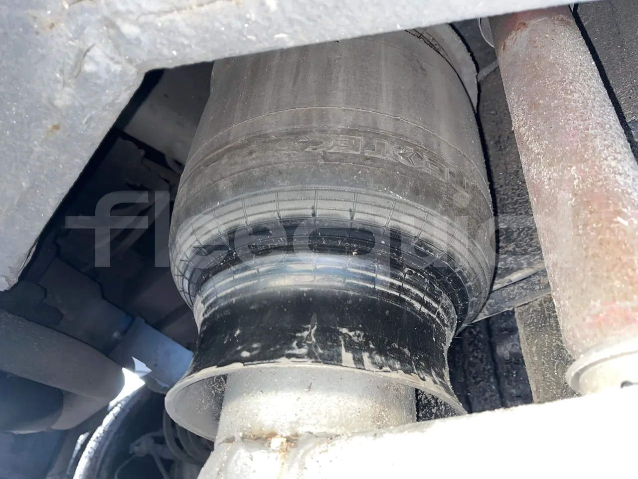 Mercedes-Benz OC 500 RF 1842 - Euro4 - 315kW - 13.500mt - axel 2 air springs 2 left