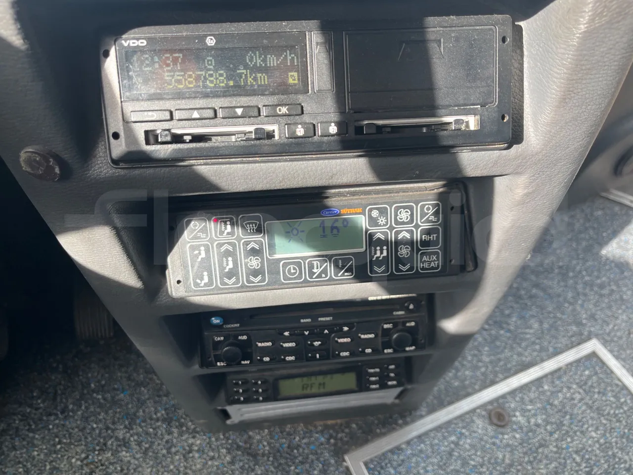 Mercedes-Benz OC 500 RF 1842 - Euro4 - 315kW - 13.500mt - onboard devices 1