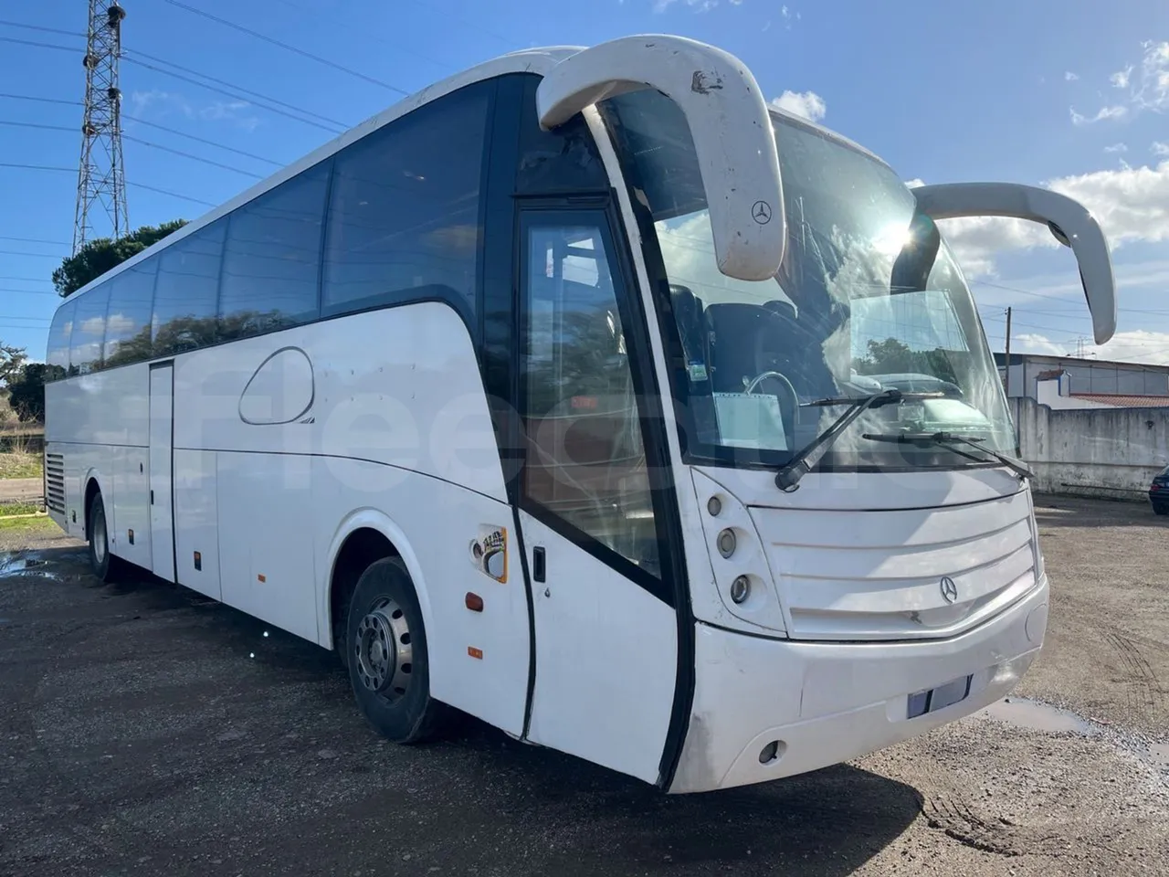 Mercedes-Benz OC 500 RF 1842 - Euro4 - 315kW - 13.500mt - Base cover photo