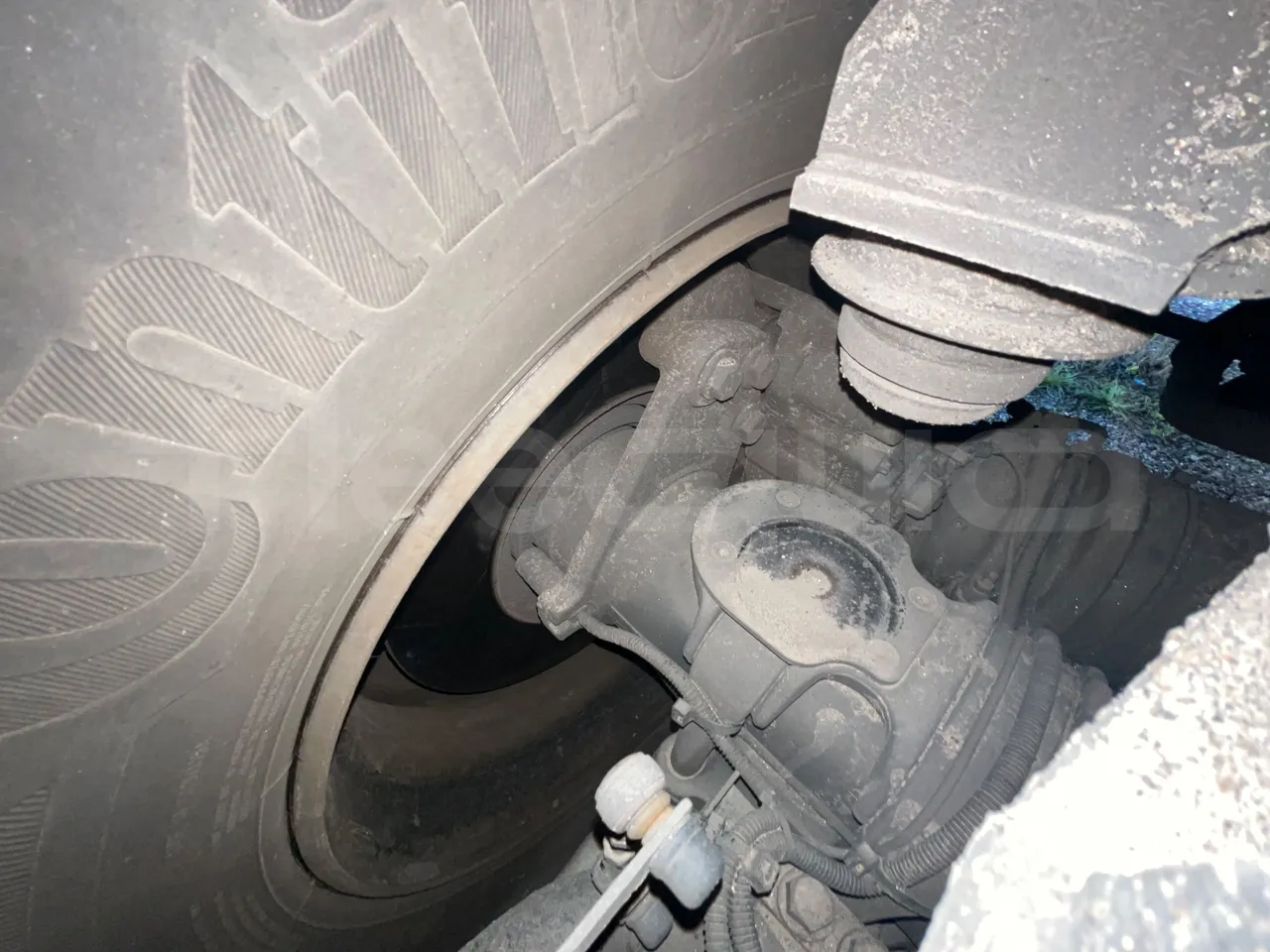 Mercedes-Benz OC 500 RF 1842 - Euro4 - 315kW - 13.500mt - axle 2 discs left