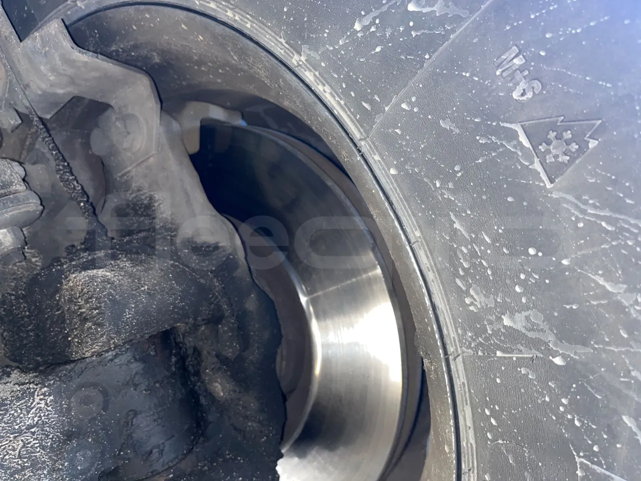 Mercedes-Benz OC 500 RF 1842 - Euro4 - 315kW - 13.500mt - front discs right