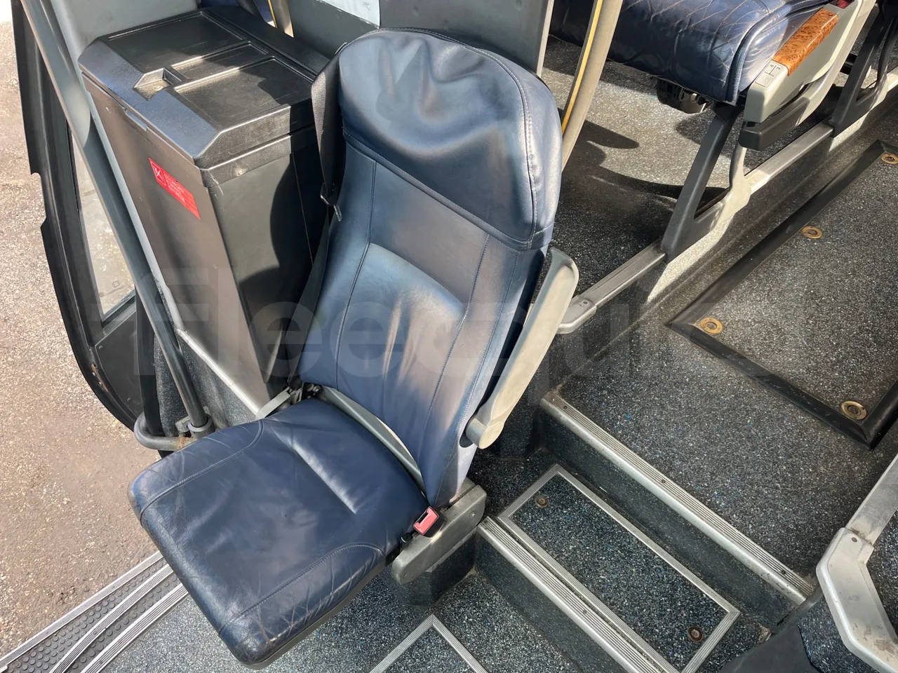 Mercedes-Benz OC 500 RF 1842 - Euro4 - 315kW - 13.500mt - hostess seat photo