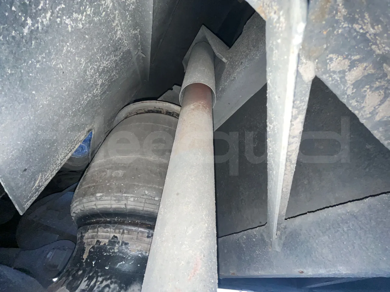 Mercedes-Benz OC 500 RF 1842 - Euro4 - 315kW - 13.500mt - axle 2 shock absorbers 1 left