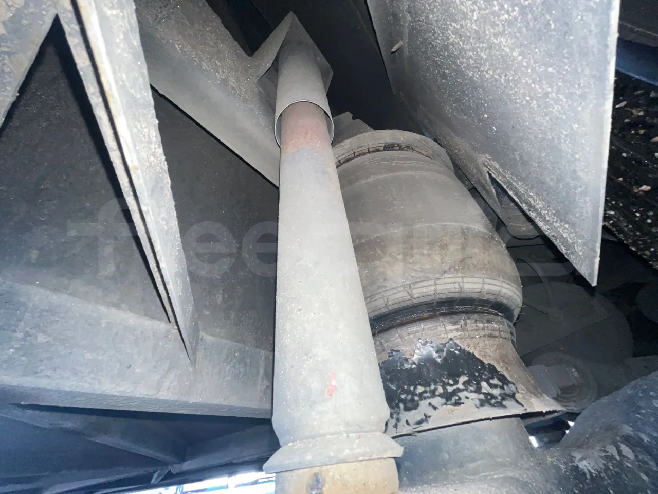 Mercedes-Benz OC 500 RF 1842 - Euro4 - 315kW - 13.500mt - axle 2 shock absorbers 1 right