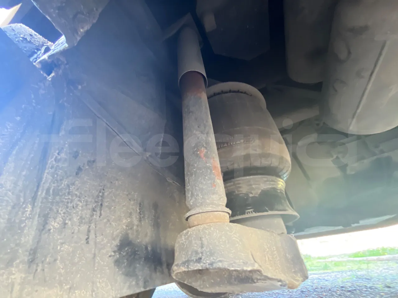 Mercedes-Benz OC 500 RF 1842 - Euro4 - 315kW - 13.500mt - axle 2 shock absorbers 2 left