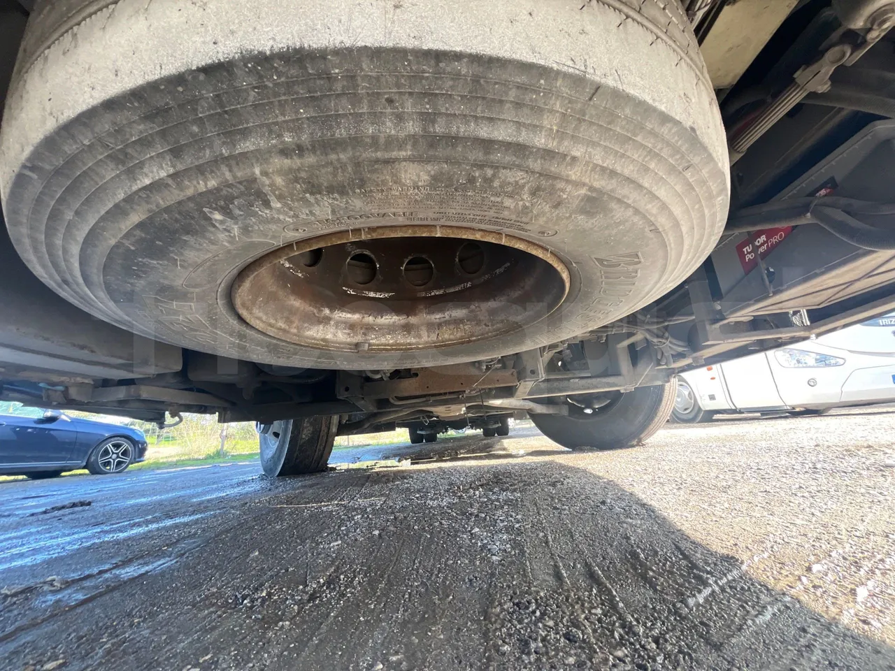 Mercedes-Benz OC 500 RF 1842 - Euro4 - 315kW - 13.500mt - front undercarriage from front