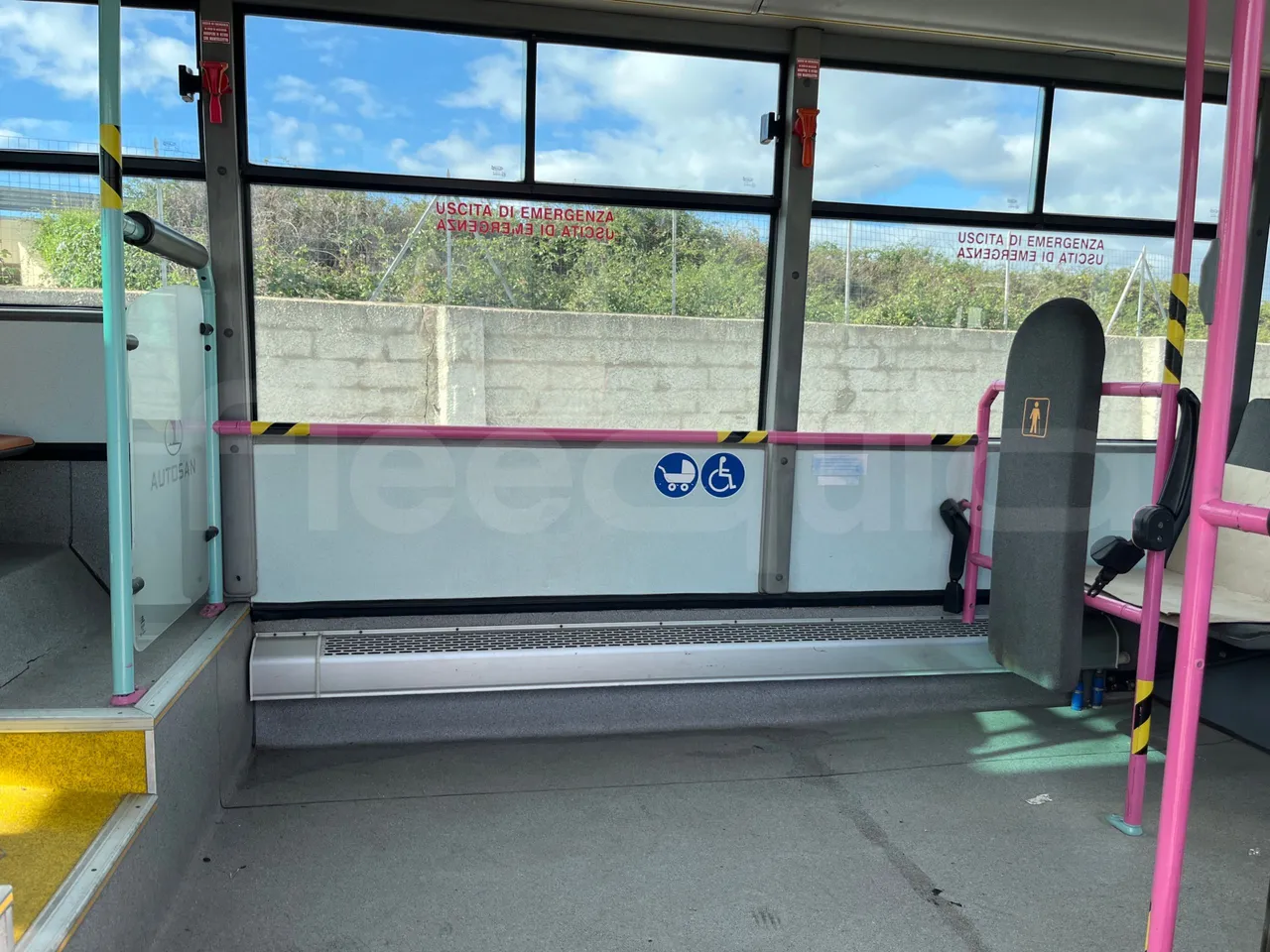 Autosan Suncity M09LE - Euro 5 - 132 kW - 8.550 mt - disabled area photo