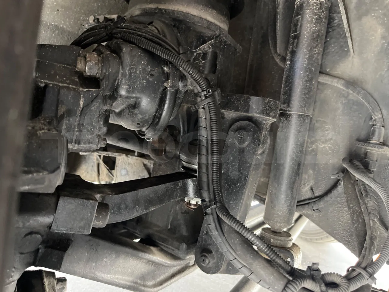 Autosan Suncity M09LE - Euro 5 - 132 kW - 8.550 mt - front shock absorbers left