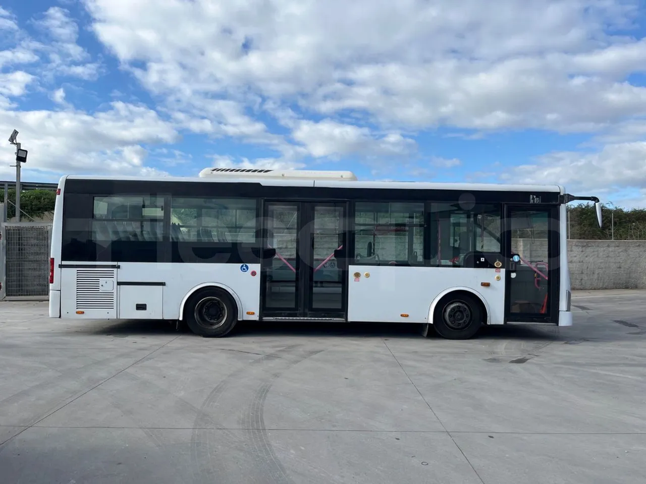 Autosan Suncity M09LE - Euro 5 - 132 kW - 8.550 mt - right side doors closed