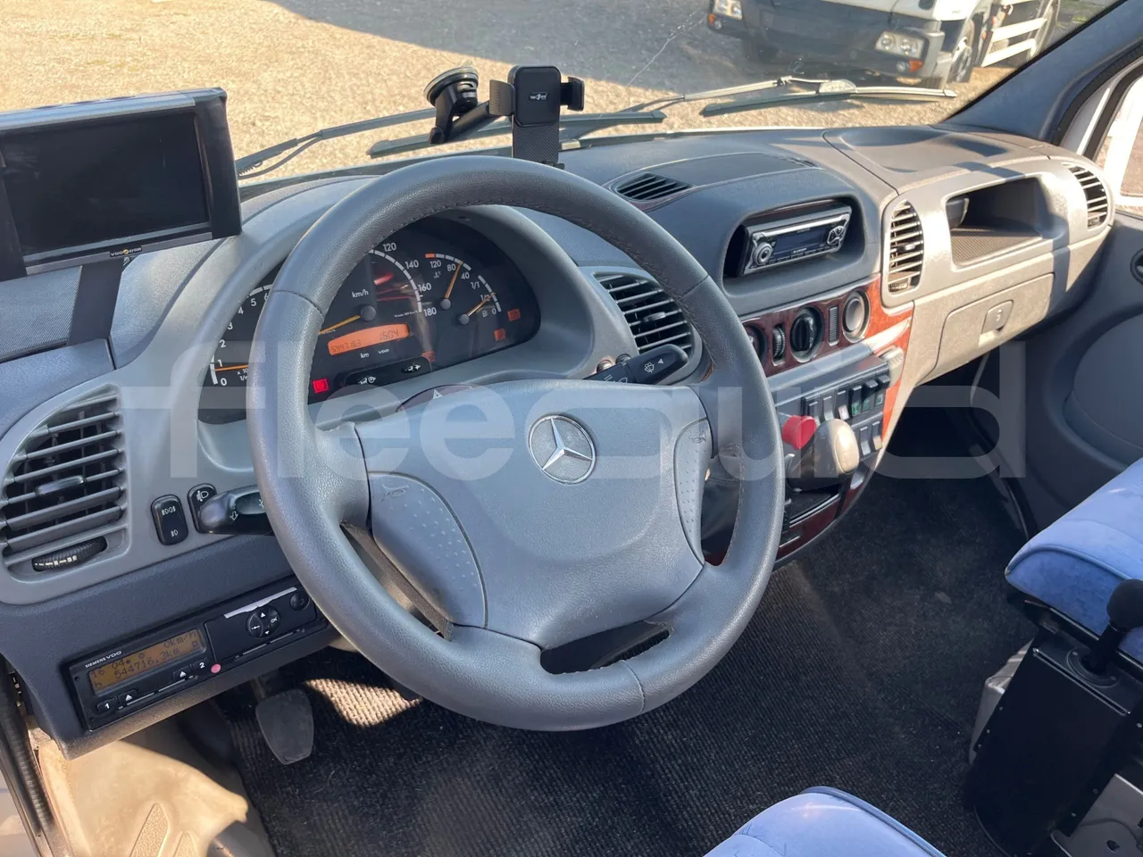 Mercedes-Benz Sprinter 416CD - EUR3 - 115kW - 6.995 - onboard devices 2