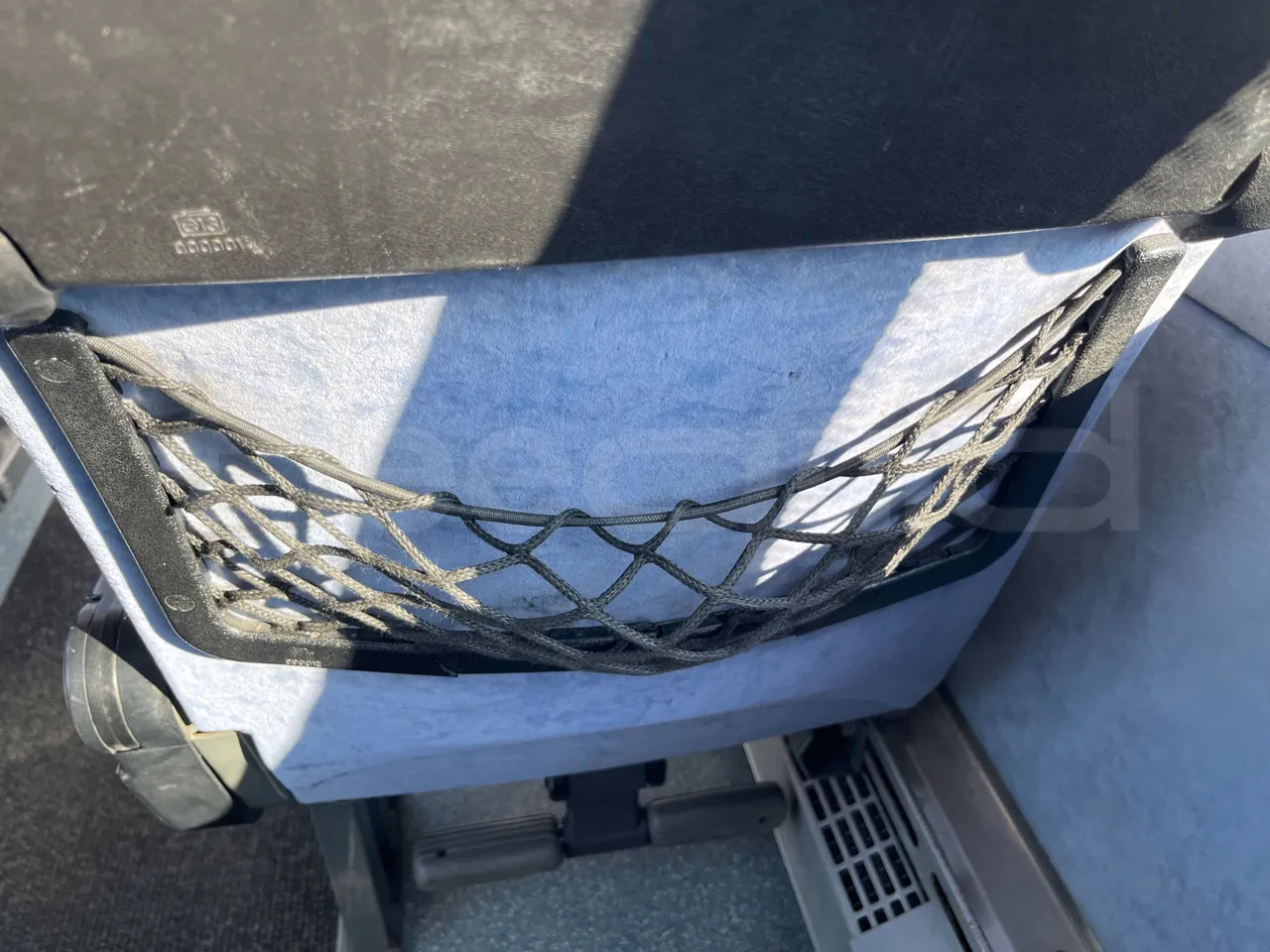 Mercedes-Benz Sprinter 416CD - EUR3 - 115kW - 6.995 - mesh detail photo