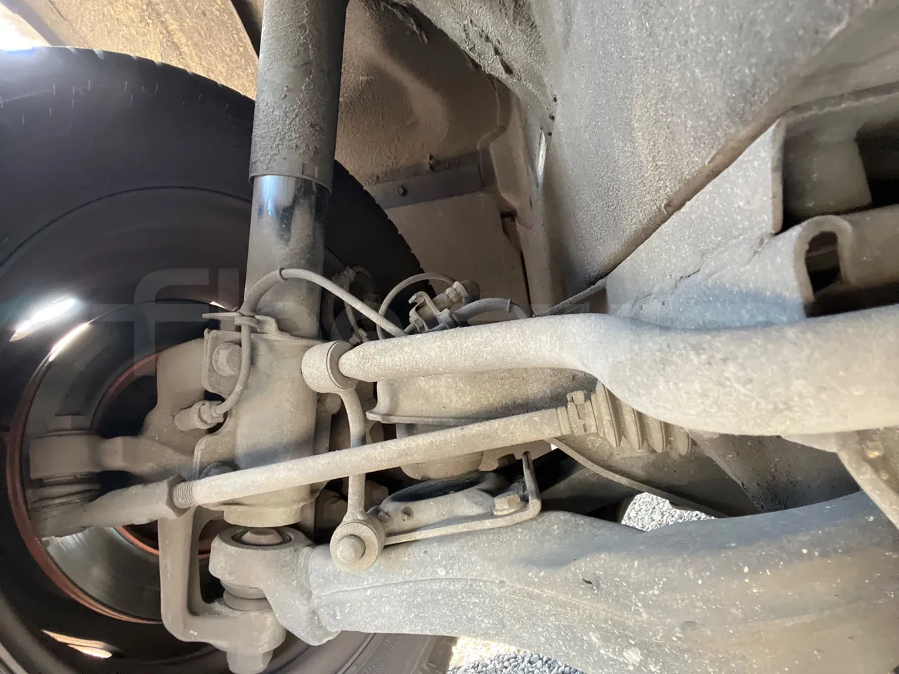 Mercedes-Benz Sprinter 416CD - EUR3 - 115kW - 6.995 - front shock absorbers left
