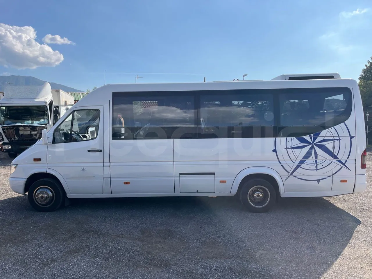 Mercedes-Benz Sprinter 416CD - EUR3 - 115kW - 6.995 - left side photo