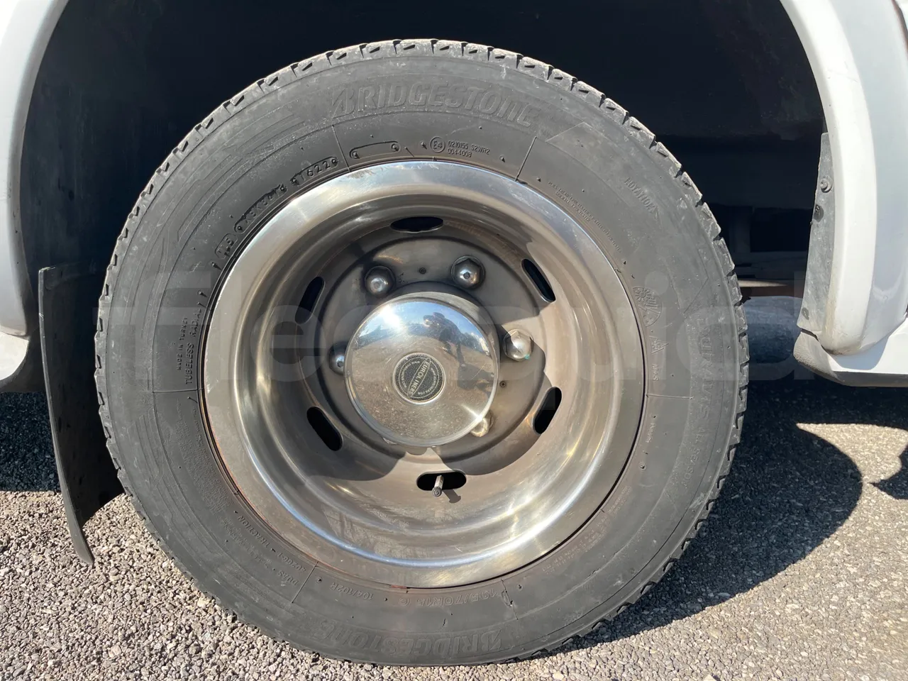 Mercedes-Benz Sprinter 416CD - EUR3 - 115kW - 6.995 - rear left tire photo