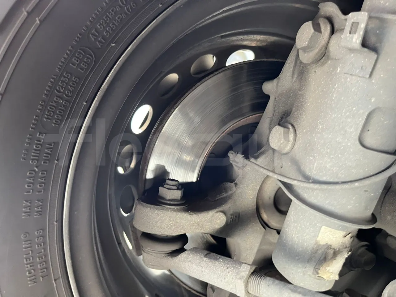 Mercedes-Benz Sprinter 906BB50-EUR6-120Kw-7,361m - front brake calipers left