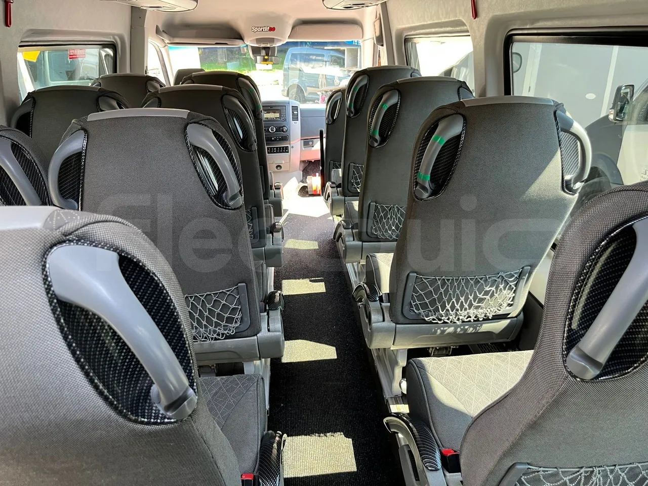 Mercedes-Benz Sprinter 906BB50-EUR6-120Kw-7,361m - forward view all seats last row height