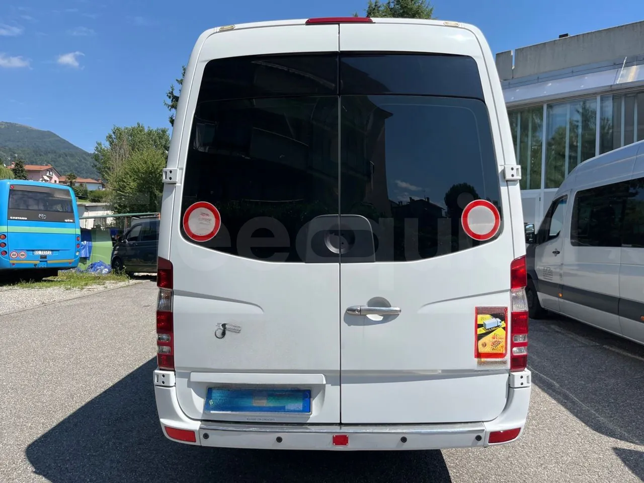 Mercedes-Benz Sprinter 906BB50-EUR6-120Kw-7,361m - rear hatch closed