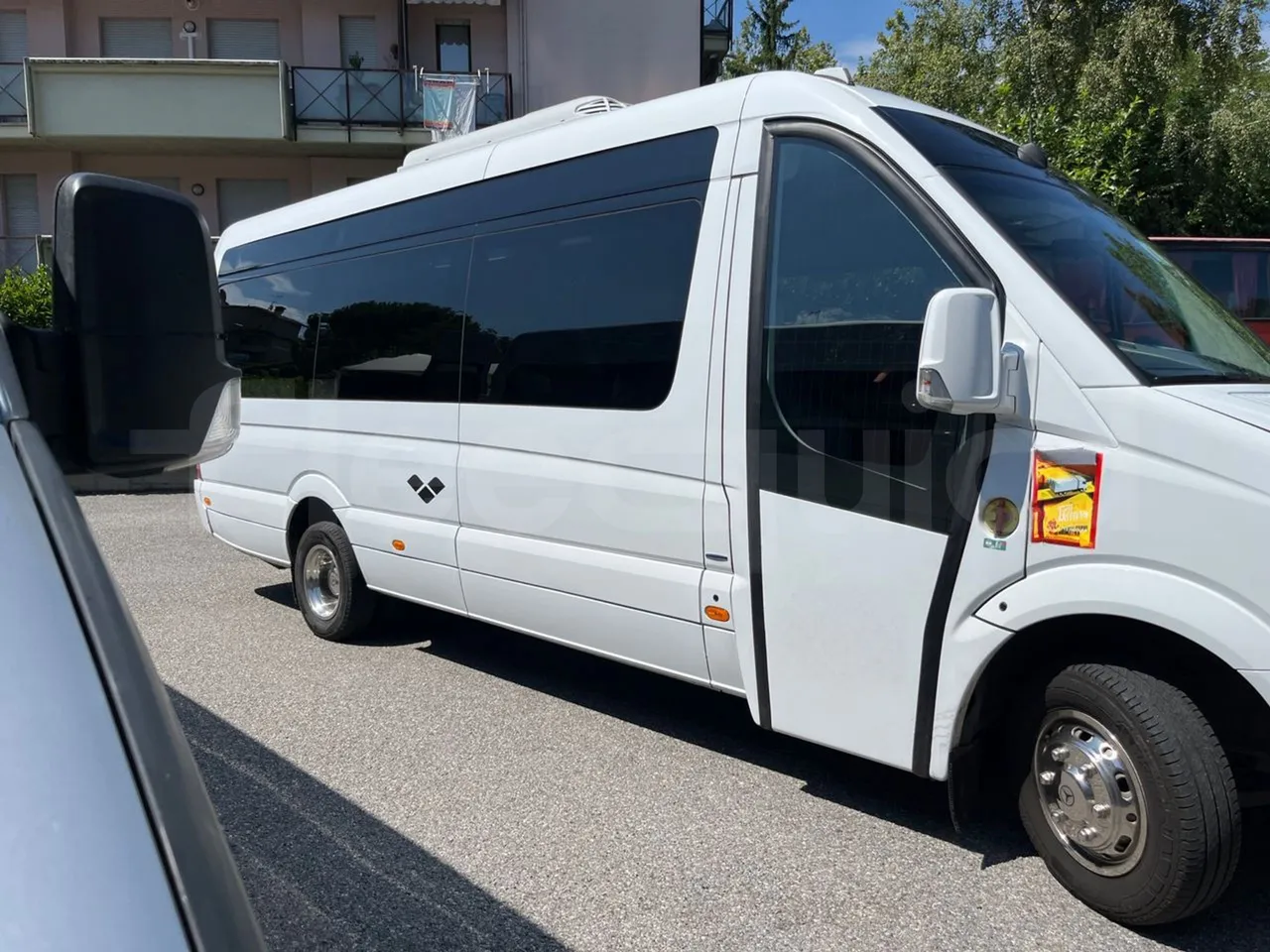 Mercedes-Benz Sprinter 906BB50-EUR6-120Kw-7,361m - right side doors closed