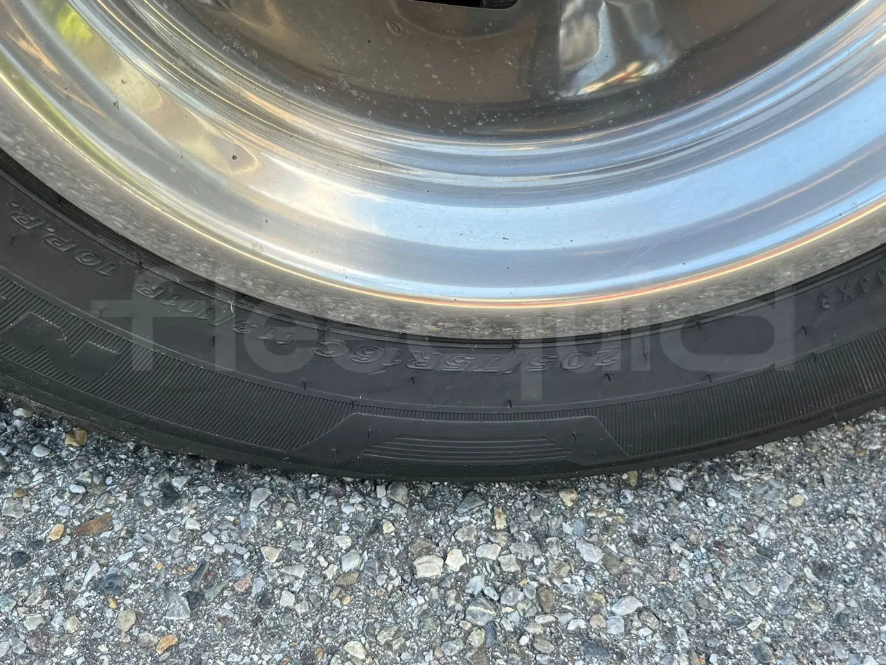 Mercedes-Benz Sprinter 906BB50-EUR6-120Kw-7,361m - rear left tire photo