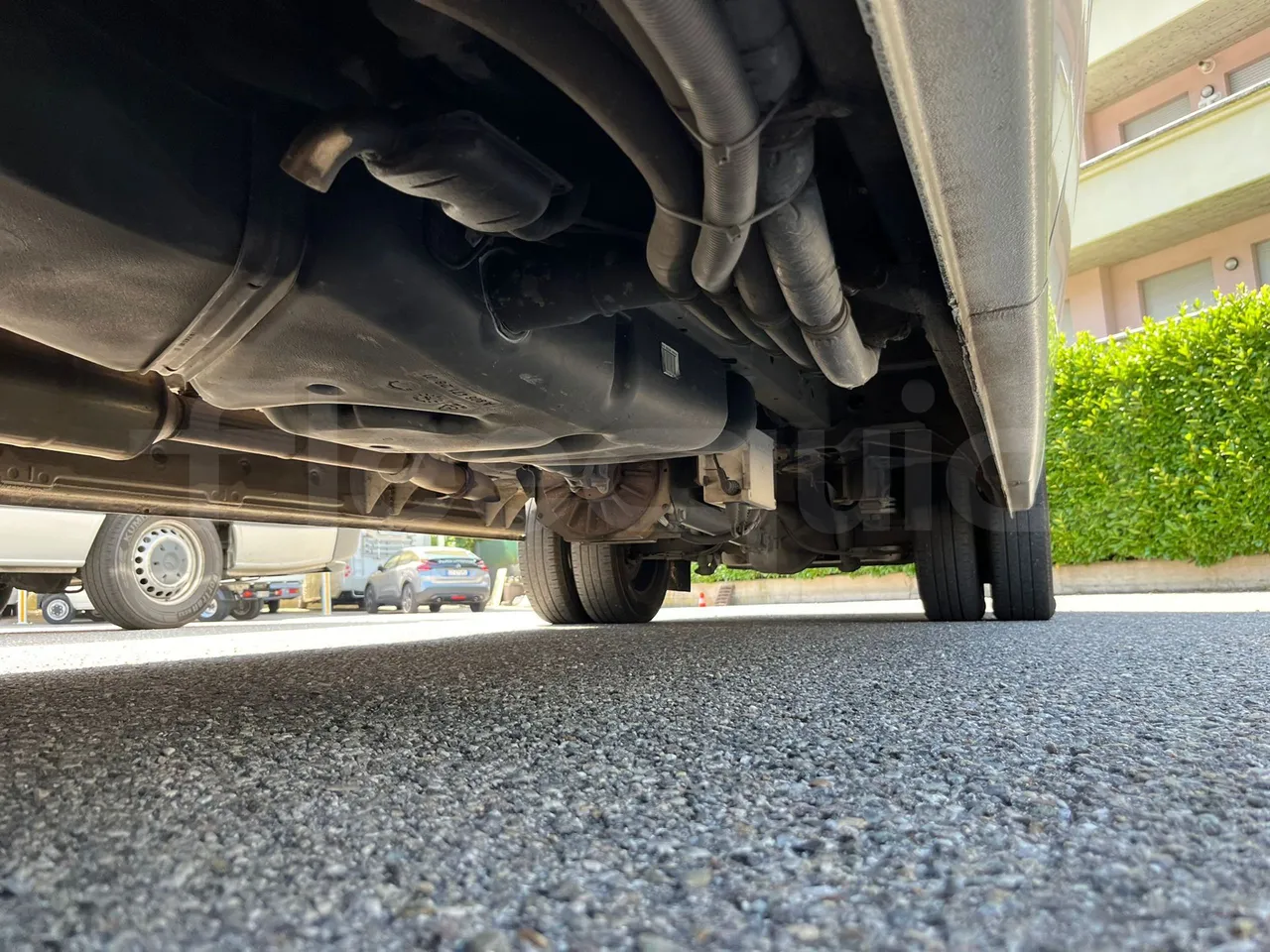 Mercedes-Benz Sprinter 906BB50-EUR6-120Kw-7,361m - front axle left side
